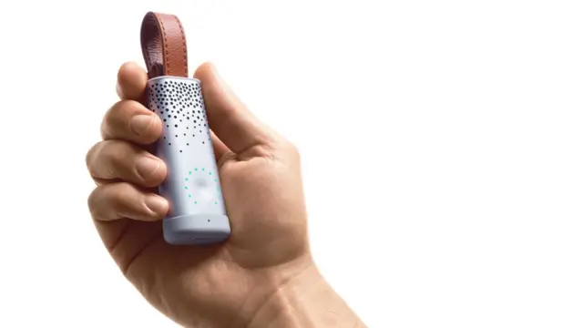 Dispositivo Flow en una mano