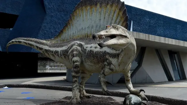 டைனோசர்