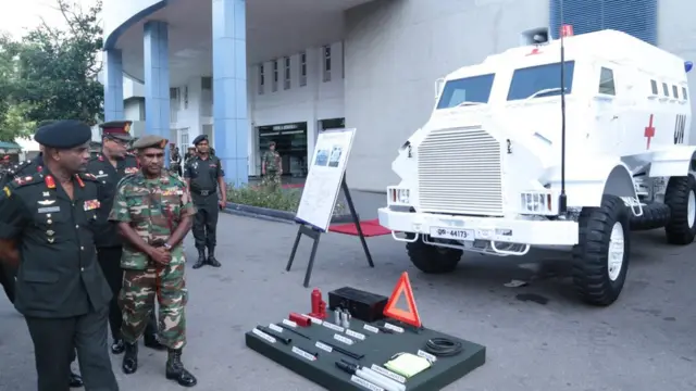 එක්සත් ජාතීන්ගේ සාම සාධක හමුදා ශ්‍රී ලංකාවෙන් යුද වාහන