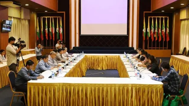 ဒုက္ခသည်စခန်းတွေပိတ်သိမ်းရေးမဟာဗျူဟာ အကောင်အထည် ဖော်ဖို့ဆိုရင်တော့ ဒုက္ခသည်တွေနဲ့ အမျိုးသမီးတွေရဲ့အသံတွေများများ လို