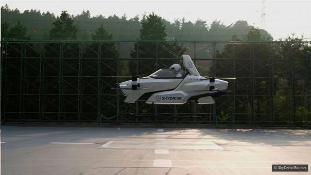 人手駕駛的全電動空中出租車2020年8月在日本試飛。