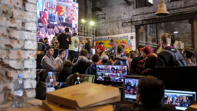 Зона летсплеев на Видфесте