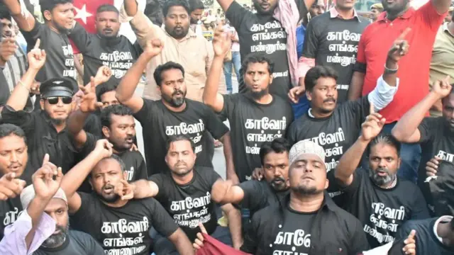 பூட்டு போடும் போராட்டம் முதல் சிக்ஸர் வரை! - நேற்றைய சேப்பாக்கம் காட்சிகள்