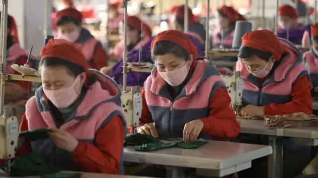 கொரோனா வைரஸ் : வட கொரிய தலைவர் கிம் ஜாங் உன் பொது இடங்களுக்கு வர மறுக்கிறாரா