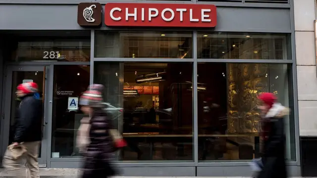 Rumah makan ringan-cepat seperti Chipotle menyaingi McDonald's.