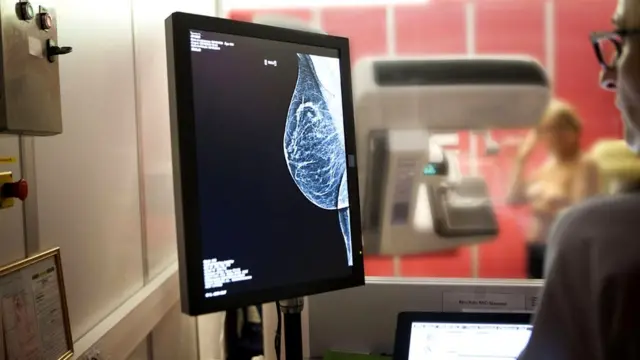 Гены BRCA1 и BRCA2 традиционно связывают с женским раком молочной железы. Но их можно найти и у мужчин