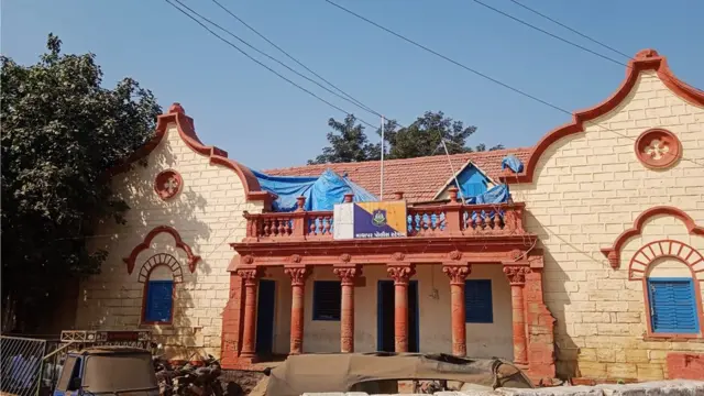 માધાપર ગામમાં એક સમયે 20 ફૂટે પાણી મળતું હતું, જે હવે 800 ફૂટ નીચે જતું રહ્યું છે