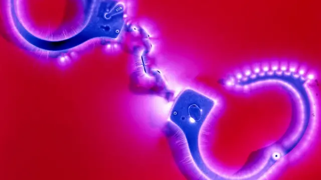 बीडीएसएमः काही लोकांना वेदनांशिवाय सेक्स का करता येत नाही?