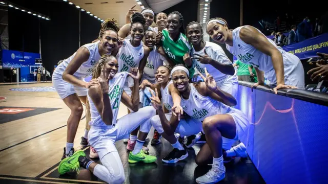 Awọn ikọ agbabọọlu alapẹrẹ obinrin D'Tigeress