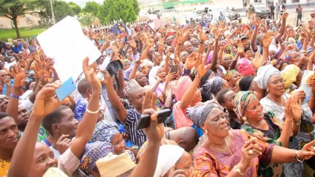 Obitibiti eeyan to lọ se abẹwo sọdọ Seyi Makinde