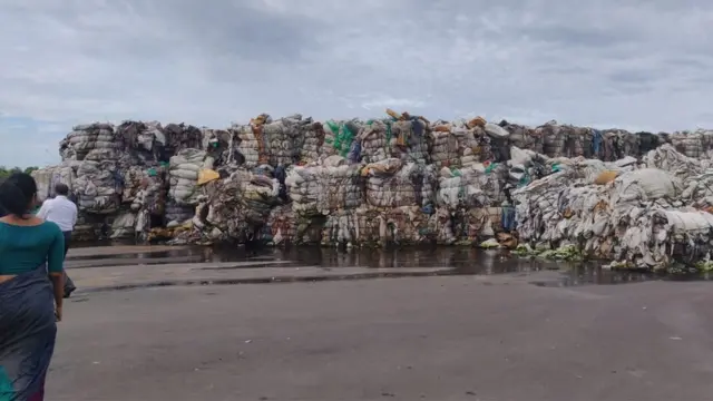 இலங்கைக்குள் கொண்டு வரப்பட்டுள்ள குப்பை