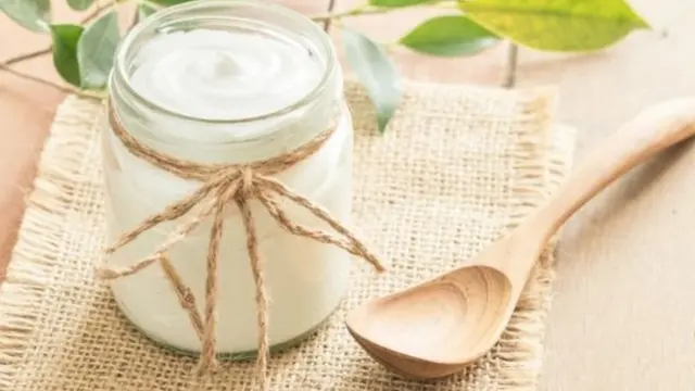 แก้วใส่โยเกิร์ต