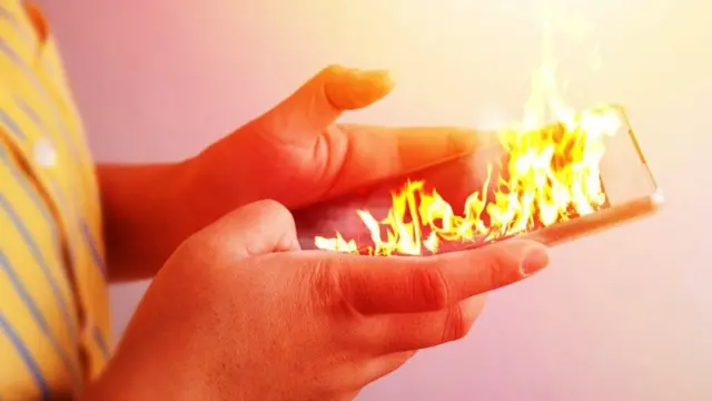 મોબાઇલની તસવીર