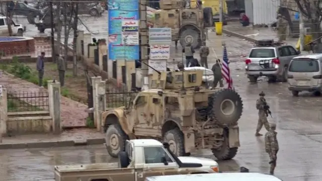 Saldırının gerçekleştiği alanın yakınlarındaki Amerikan askeri araçları