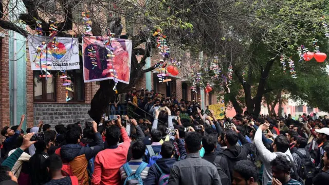 విద్యార్థులు