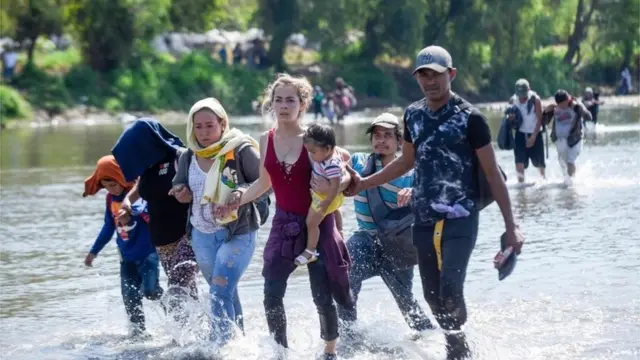 مهاجران در تلاش برای ورود به مکزیک