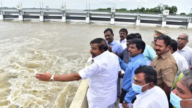 கொள்ளிடம் இரும்புப் பாலத்தை இடிப்பதற்கு வலுக்கும் எதிர்ப்பு