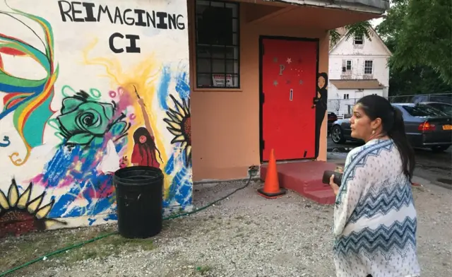 Espada en el el Centro de Artes Yerbabruja.