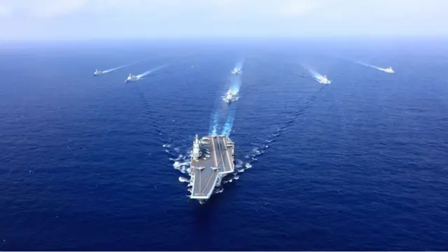 দক্ষিণ চীন সাগরে চীনা বাহিনীর বিমানবাহী জাহাজসহ মহড়া, এপ্রিল ২০১৮।