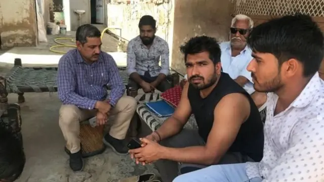 உள்ளூர் மக்கள்