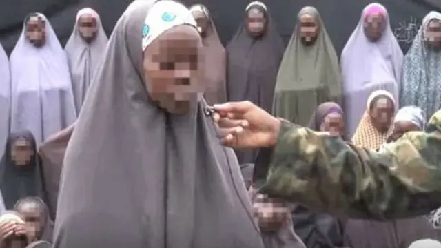 No se ha podido conocer muchos detalles sobre los tres años de cautiverio de las jóvenes porque las autoridades las mantienen lejos de la prensa y les piden que no hablen de su pasado.