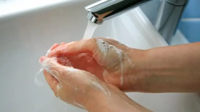 হাত ধোয়া স্বাস্থ্যের জন্য খুবই গুরুত্বপূর্ণ