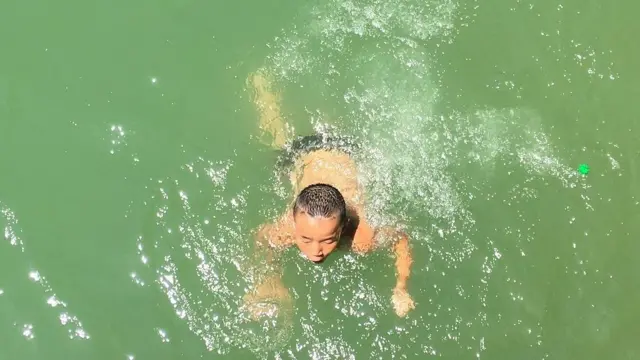 Адистер уруксаты бар жерлерде гана сууга түшүү менен ар бир адам кырсыктын алдын ала алат дешет.