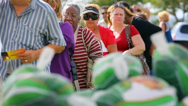 Banco de comida en Miami