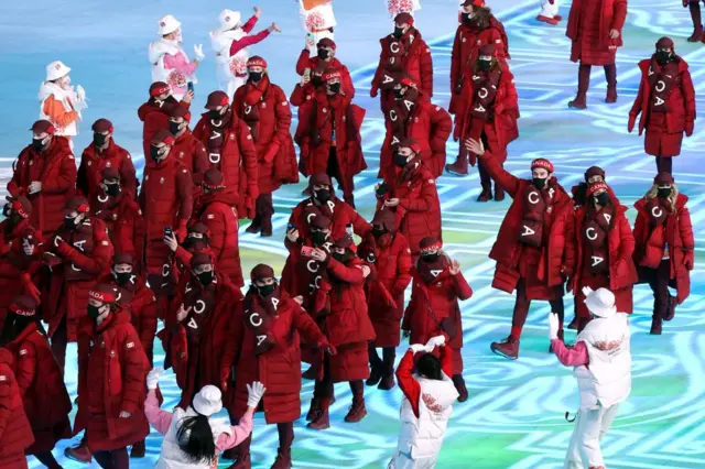 La delegación de Canadá en la ceremonia inaugural de Beijing 2022.