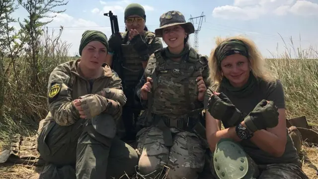 дівчата у армії