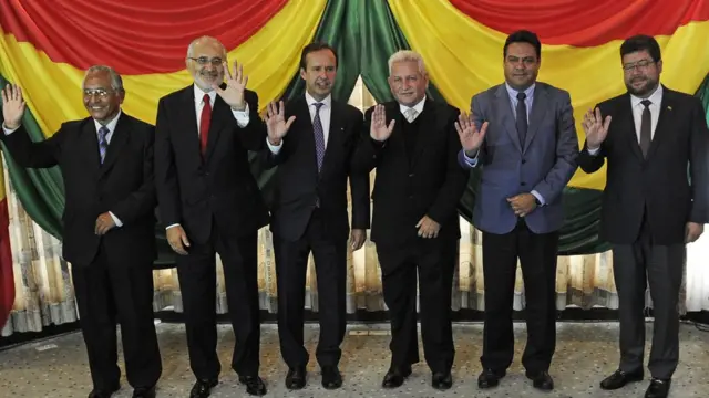 Por qué la oposición en Bolivia está tan dividida (y cómo esto facilita las continuas victorias electorales del presidente Evo Morales) - BBC News Mundo