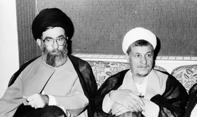 هاشمی در کنار خامنه ای