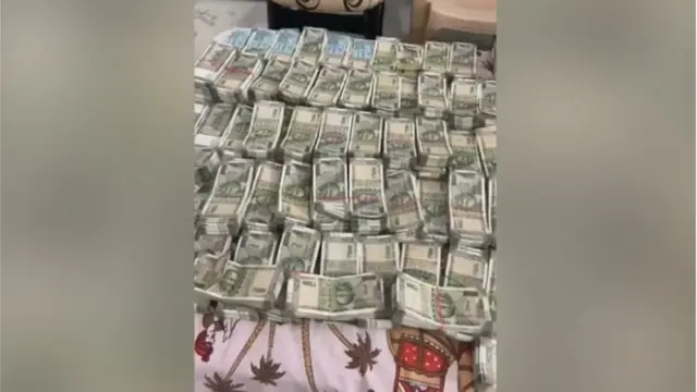 కీసర తహసిల్దారు దగ్గర పట్టుకున్న డబ్బు