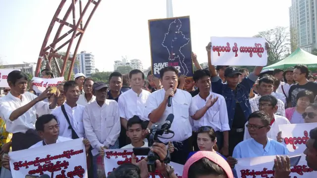 မြစ်ဆုံ