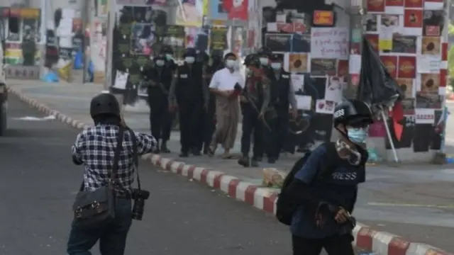 သတင်းသမားအချို့ ပုဒ်မ ၅၀၅(က)နဲ့ အမှုဖွင့်ဖမ်းဆီးခံထားရ