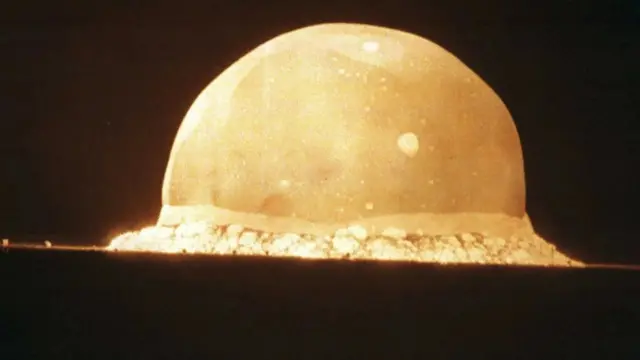 அணுகுண்டு