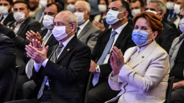 Kılıçdaroğlu ile Akşener.