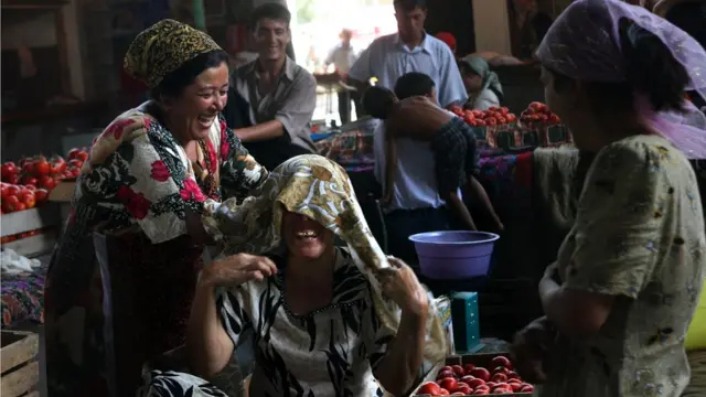 Ўзбекистонда нарх-наволар ошишда давом этяпти.