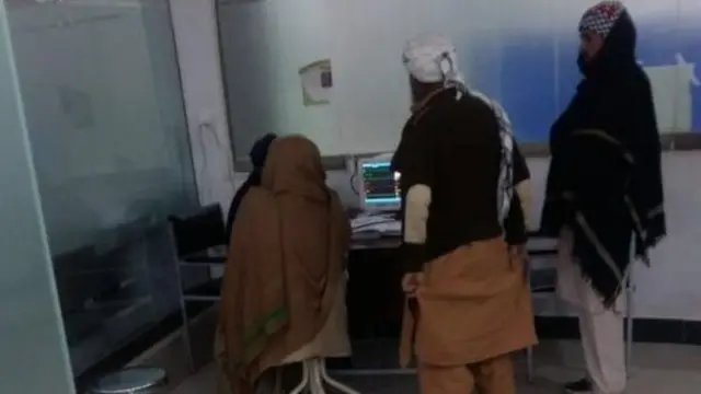 د ویاند په خبره دا روغتون بېړنیزو طبي مرستو څانګې ته څېرمه یوه ځانګړې خونه ده، چې پکې د ناروغانو له لومړنیو معایناتو وروسته ناروغان متخصص ډاکټر ته استول کېږي.