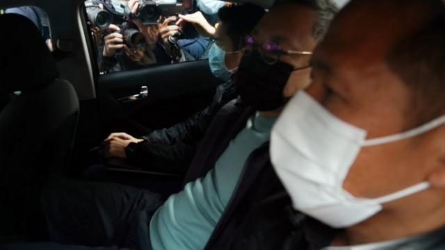 香港警方此次行动拘捕至少53人，包括参与统筹去年民主派初选的戴耀庭（图中）。