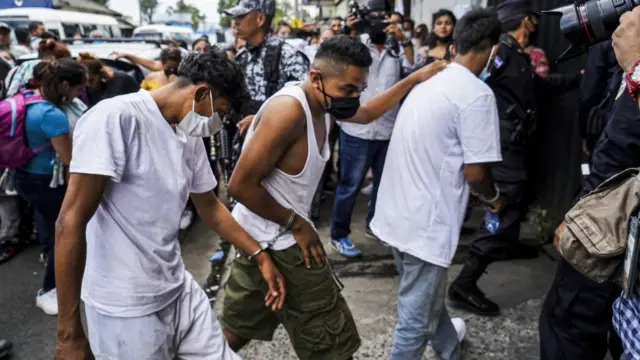 Detenidos en El Salvador.