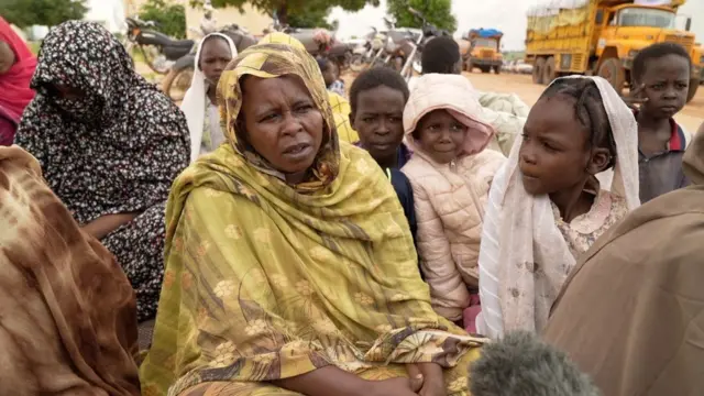 Butania i njena deca u kampu u Čadu