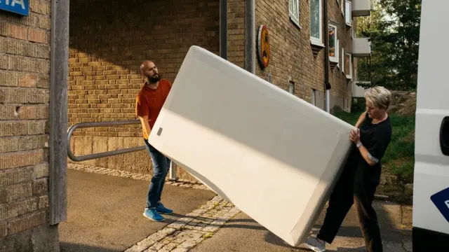 Beaucoup d'entre nous hésitent à tendre la main à des personnes qu'ils ne connaissent pas.