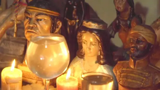 અપરાધીઓની મૂર્તિઓ