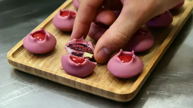 ચોકલેટથી બનેલી વાનગીની તસવીર