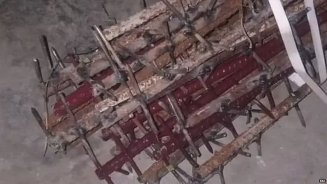 ਕਿੱਲਾਂ ਲੱਗੀ ਹੋਈ ਰਾਡ