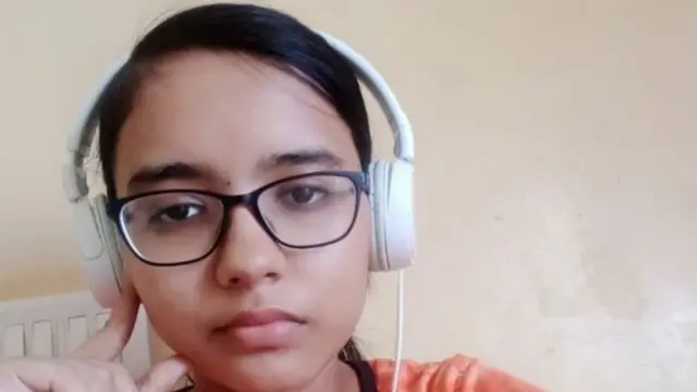 சுபஸ்ரீ