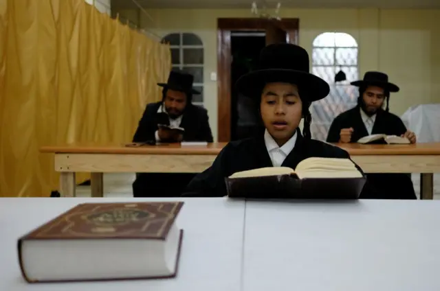 Niños de la comunidad.