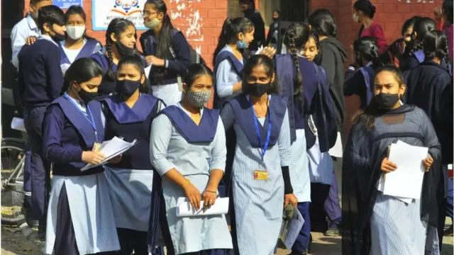 CBSEના અભ્યાસક્રમમાં ફેરફારો અંગે ચર્ચા