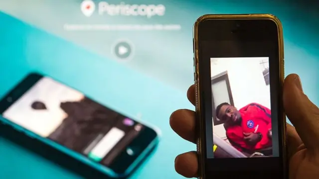 Serge Aurier avait déjà insulté sur l'application Périscope son manager du PSG Laurent Blanc et quelques-uns de ses coéquipiers.